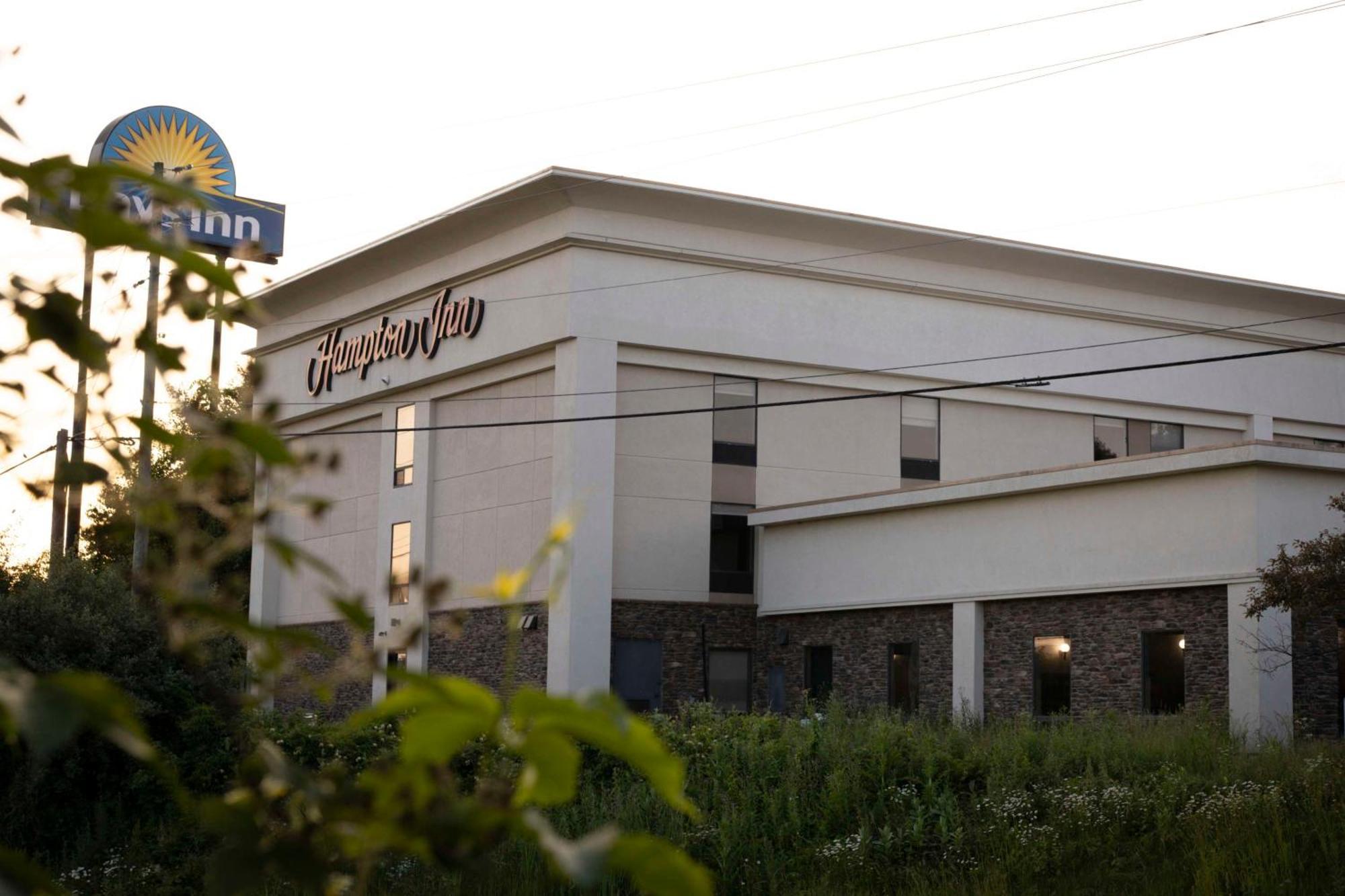 Hampton Kent/akron Area Hotel 3*